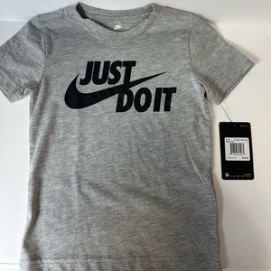 NIKE boys t-shirt size 4